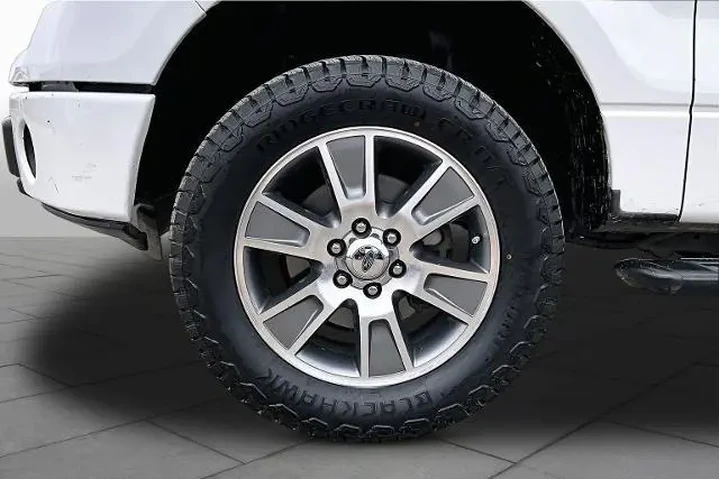 $17566 : Ford F-150 2014 4x2 XLT 4dr image 10