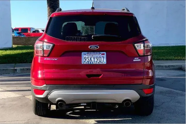 $8985 : Ford Escape 2017 SE 4dr SUV image 4