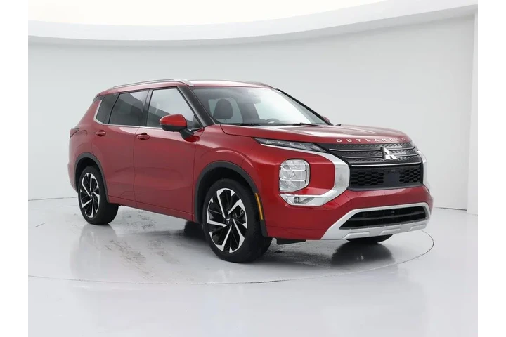 $27998 : Mitsubishi Outlander 2023 SE image 1
