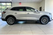 $24717 : Lincoln Nautilus 2019 AWD Re thumbnail