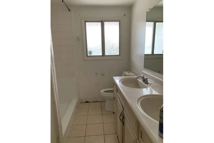 $980 : Fully Remodeled kitchen home image 4
