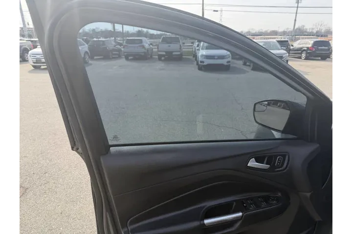 $9850 : 2019 Escape SE image 9