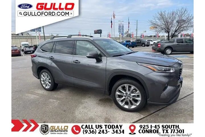 $39991 : Toyota Highlander 2023 LE 4d image 2