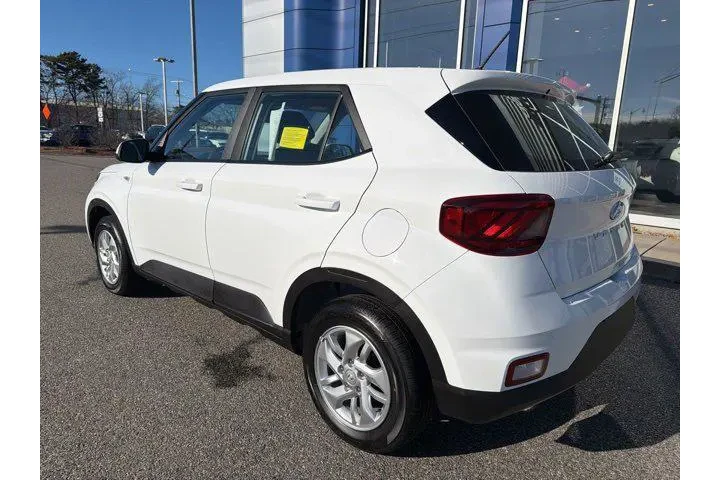 $19977 : Hyundai VENUE 2025 SE 4dr Cr image 8