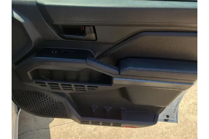 $37638 : Toyota Tacoma 2024 4x4 TRD S image 9