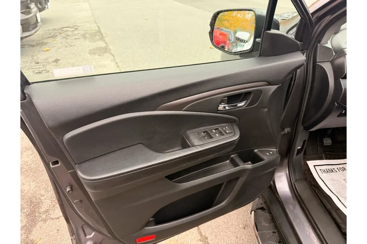 $21900 : Honda Pilot 2018 AWD EX-L 4d image 9