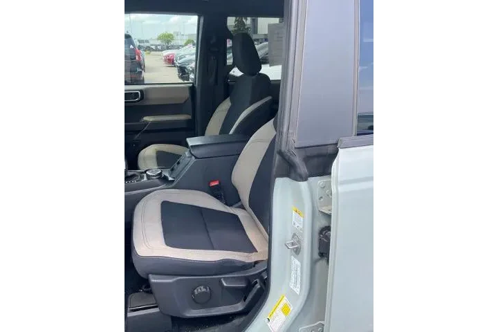 $34957 : Ford Bronco 2022 4x4 Black D image 5