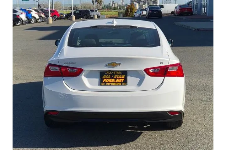$21900 : Chevrolet Malibu 2023 LT 4dr image 5
