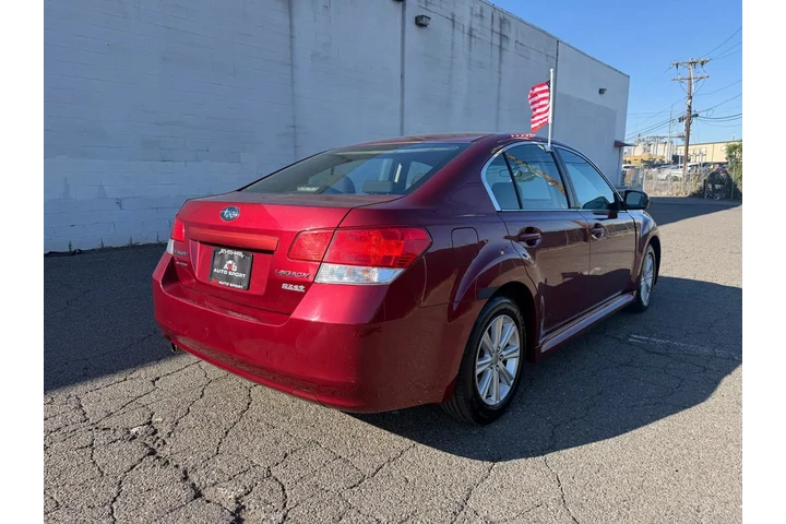 $5788 : 2012 Legacy 4dr Sdn H4 Auto 2 image 6