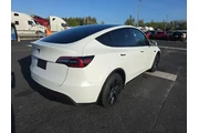 $38490 : Tesla Model Y 2025 Long Rang thumbnail