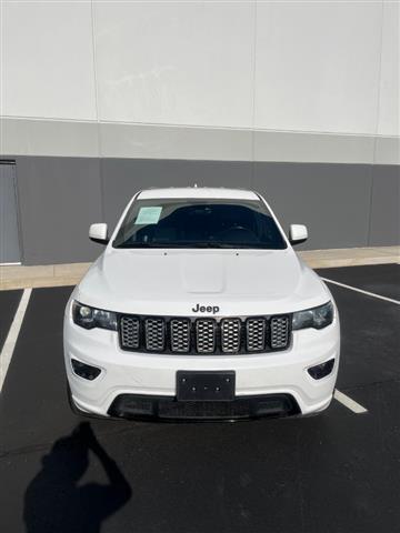 $16995 : 2018 Grand Cherokee ALTITUDE image 7