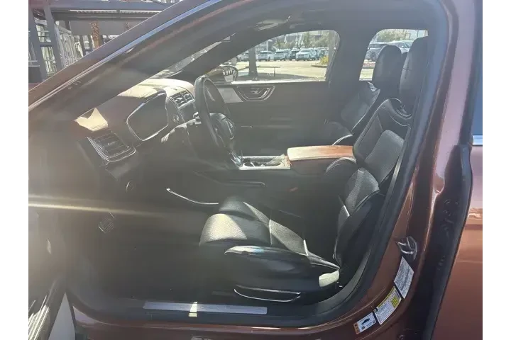 $21378 : Lincoln Continental 2018 Bla image 10