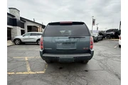 $8990 : GMC Yukon 2008 AWD Denali 4d thumbnail