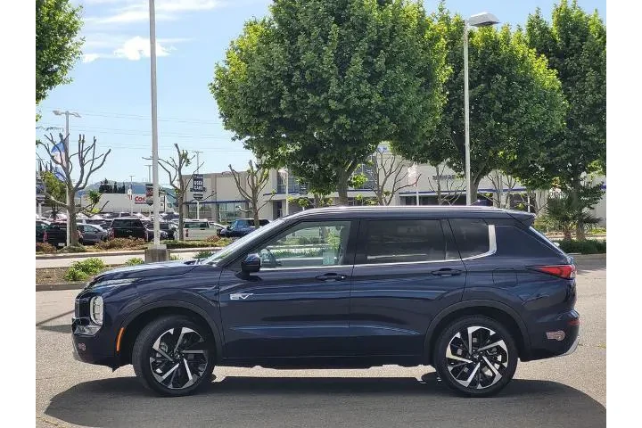 $33900 : Mitsubishi Outlander PHEV 20 image 7