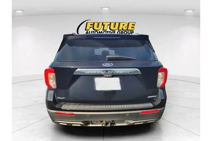 $31997 : Ford Explorer 2021 AWD XLT 4 image 4