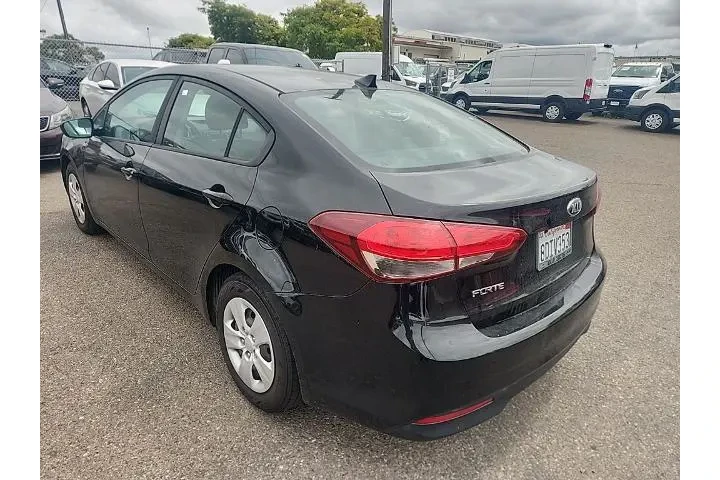 $11991 : Kia Forte 2017 LX 4dr Sedan image 10