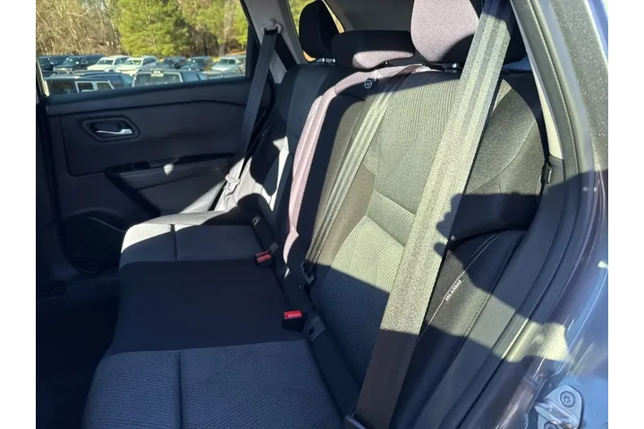 $26777 : Nissan Rogue 2024 AWD SV 4dr image 9