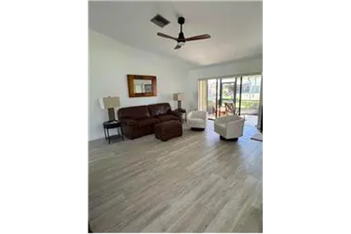 $5000 : Rental property with 2 bedro image 2