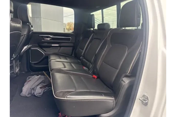 $30989 : Ram 1500 2021 4x4 Laramie 4d image 10