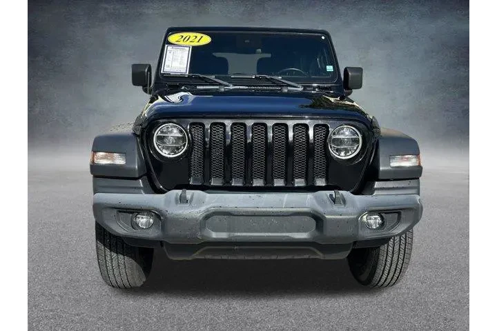 $19977 : Jeep Wrangler 2021 4x4 Sport image 2