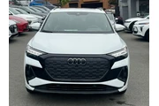 $32800 : 2023 Q4 e-tron Prestige 50 qu thumbnail