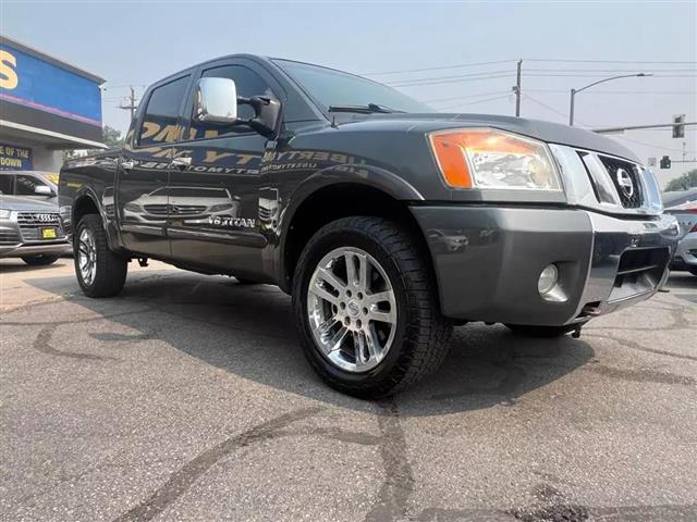 $8850 : 2012 NISSAN TITAN CREW CAB image 5