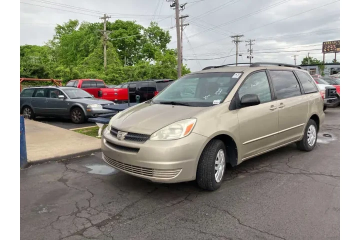 $4500 : 2004 Sienna image 1