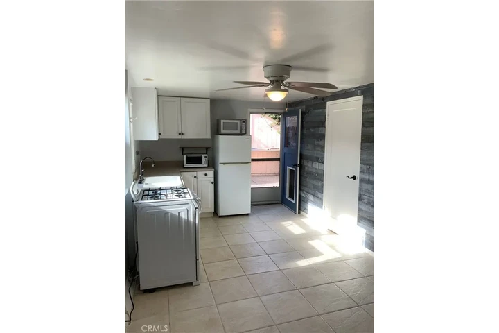 $1100 : Monrovia con electrodomésticos image 6