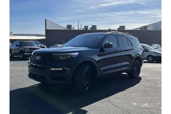 $35990 : Ford Explorer 2022 AWD ST 4d image 8