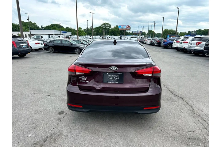 $7980 : 2018 Forte LX Auto image 3