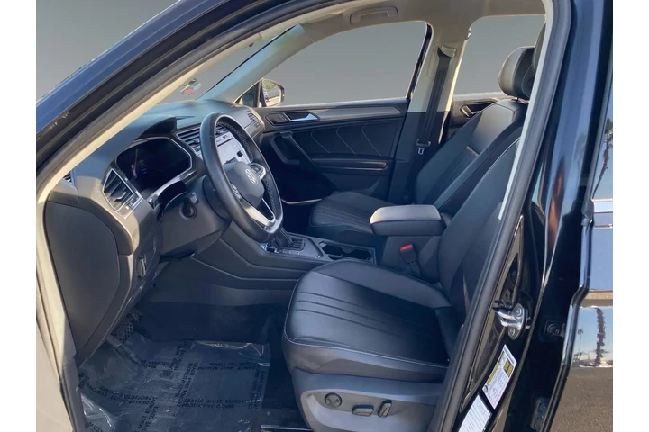 $28109 : Volkswagen Tiguan 2024 image 9