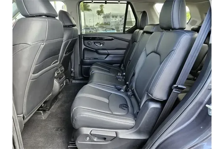 $38490 : Honda Pilot 2023 Touring 4dr image 5