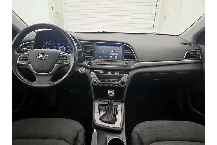 $11998 : Hyundai ELANTRA 2018 Value E image 9