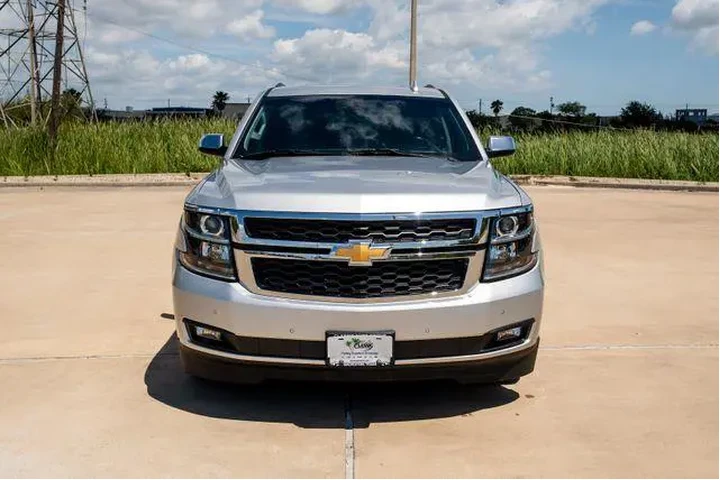 $23520 : Chevrolet Suburban 2019 4x4 image 2
