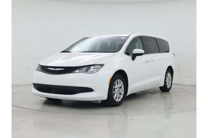 $23998 : Chrysler Voyager 2023 LX 4dr image 4