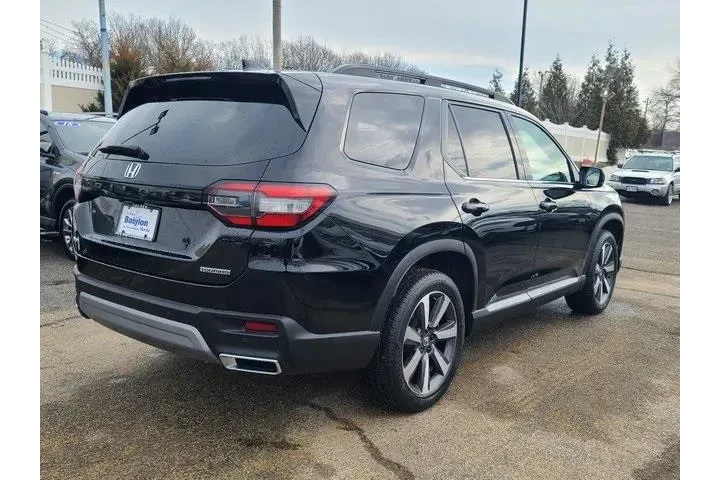 $37897 : Honda Pilot 2023 AWD Touring image 4
