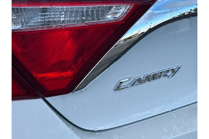 $20980 : Toyota Camry 2017 XLE V6 4dr image 6