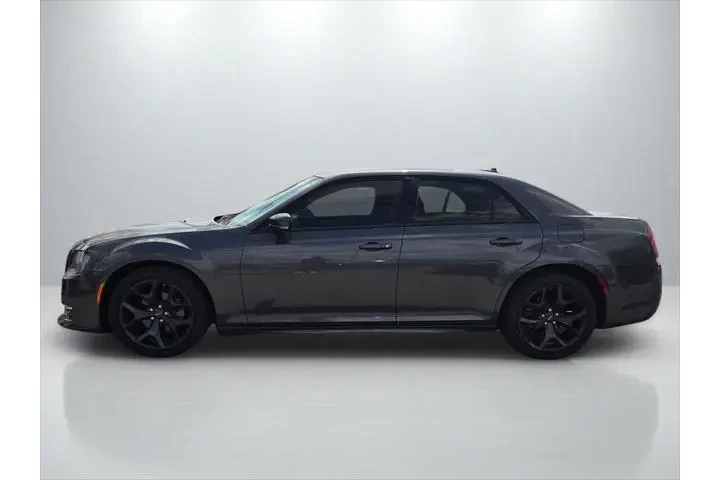 $29999 : Chrysler 300 2023 Touring L image 8