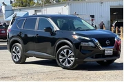 $18950 : Nissan Rogue 2023 SV 4dr Cro thumbnail