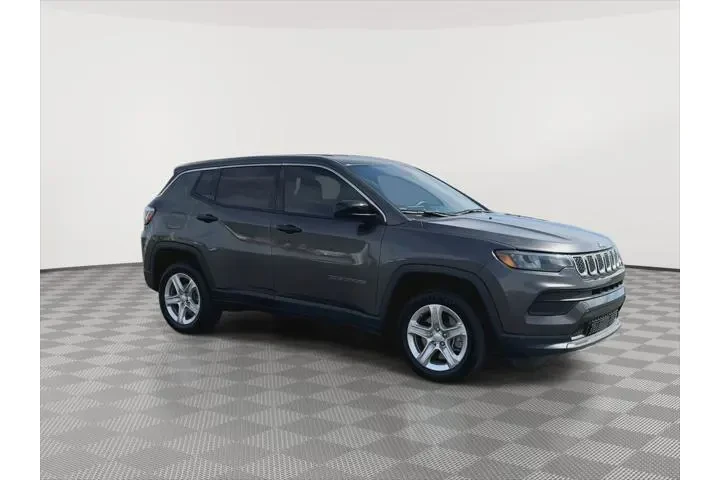 $21000 : Jeep Compass 2023 4x4 Sport image 2