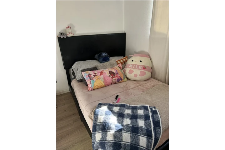 $785 : Se renta 1 Cuarto image 2