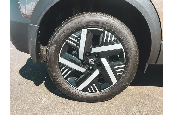 $22997 : Nissan Kicks 2026 SV 4dr Cro image 4