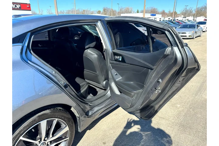 $19980 : 2020 Maxima SV 3.5L image 10