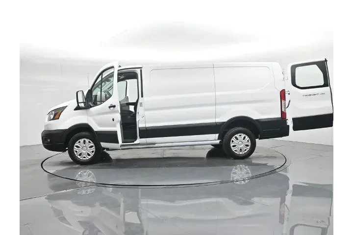 $34900 : Ford Transit 2023 250 3dr SW image 4
