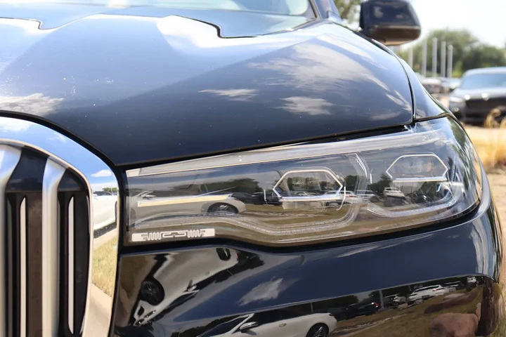 $36434 : 2020 X7 xDrive40i image 7