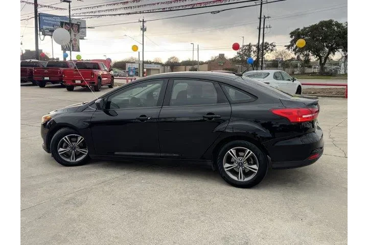 $7777 : Ford Focus 2018 SE 4dr Sedan image 10