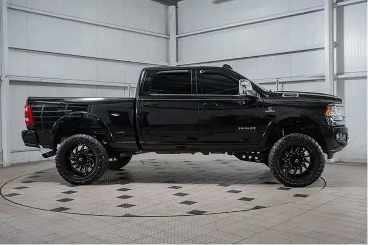 $69500 : Ram 2500 2023 4x4 Limited Lo image 9