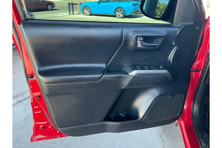 2019 Tacoma Limited Double Ca image 10