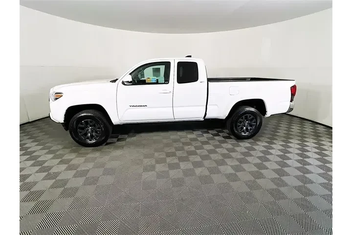 $31500 : Toyota Tacoma 2023 4x4 TRD O image 4