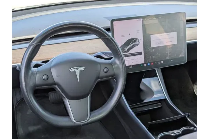 $16495 : Tesla Model 3 2019 Mid Range image 10